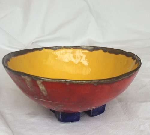 Keramik bowl with squared legs KE003